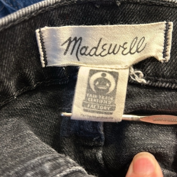 Classic Black Women's Jeans - Picture 6 of 10